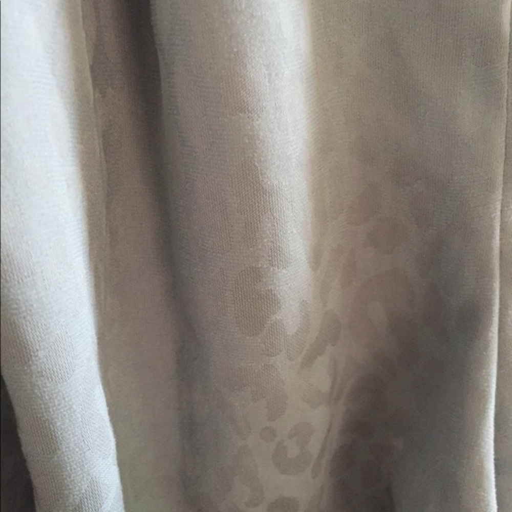 Topshop Satin Animal Playsuit/Romper w/long sleeves and scooped neckline Size 4 - Picture 6 of 13